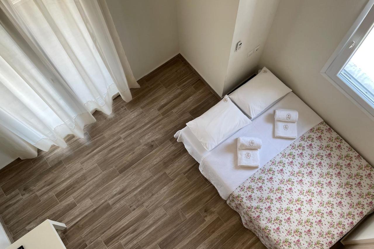 ניקיטי Royals Apartments 2 מראה חיצוני תמונה