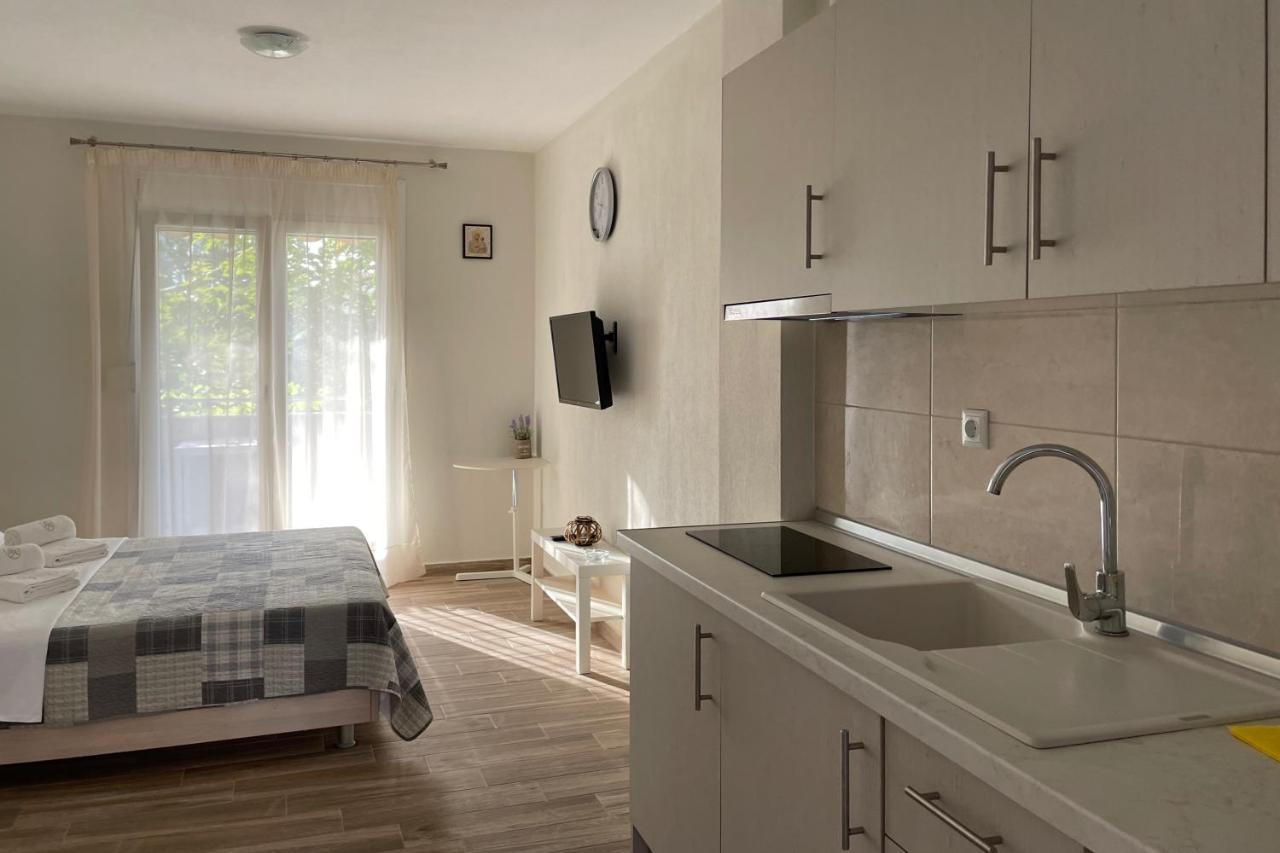 ניקיטי Royals Apartments 2 מראה חיצוני תמונה