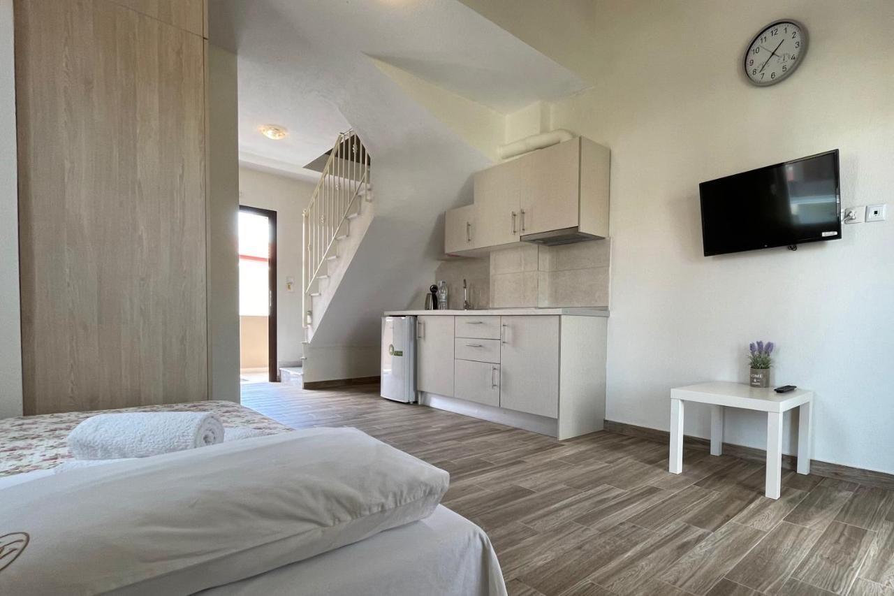 ניקיטי Royals Apartments 2 מראה חיצוני תמונה