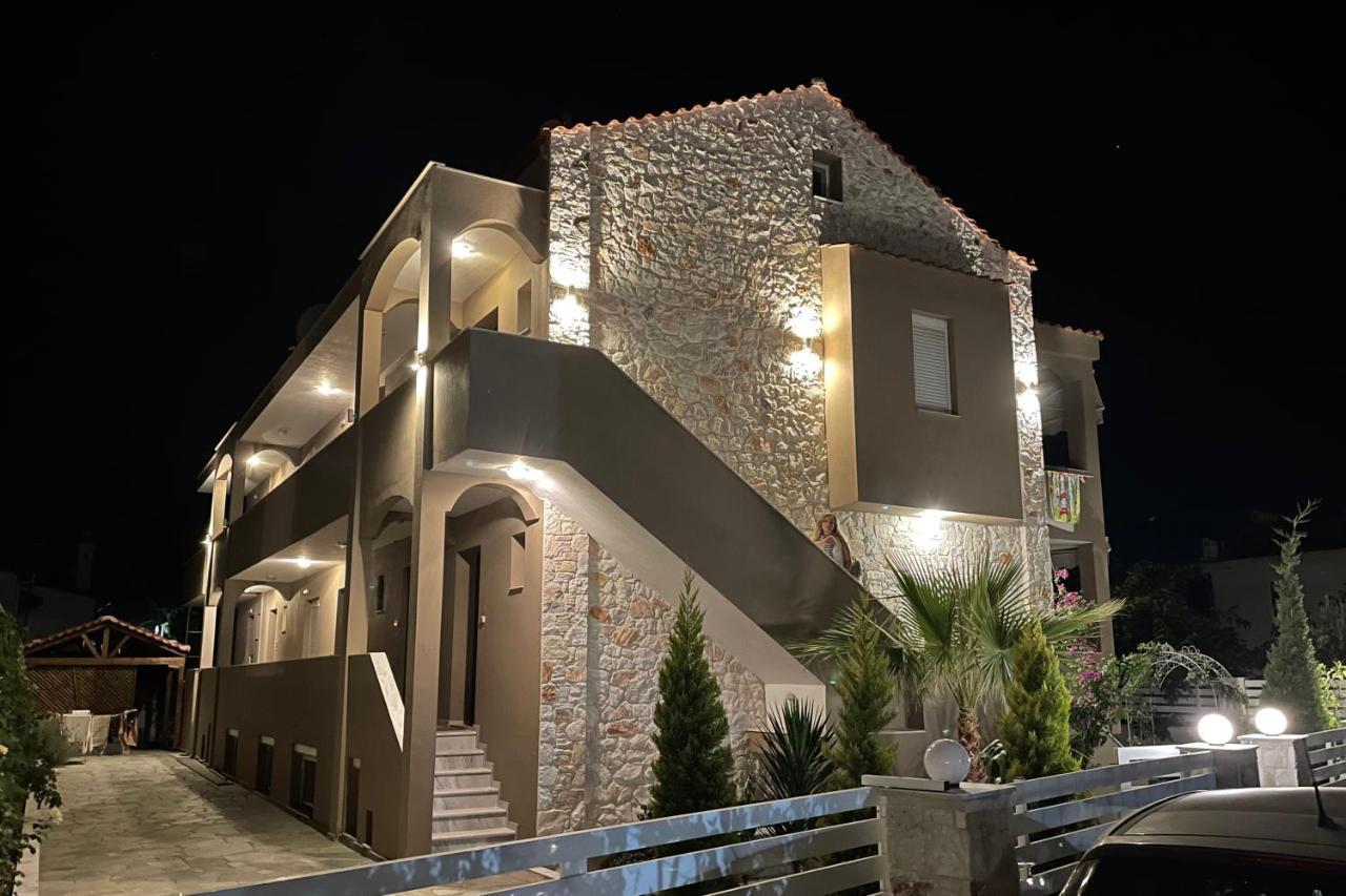 ניקיטי Royals Apartments 2 מראה חיצוני תמונה