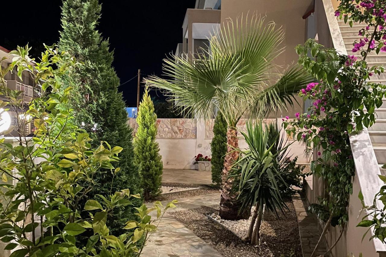 ניקיטי Royals Apartments 2 מראה חיצוני תמונה